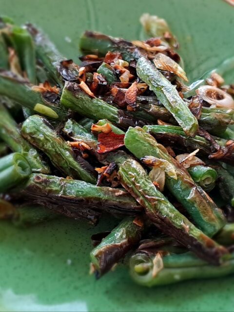 Dry fired Sichuan green beans