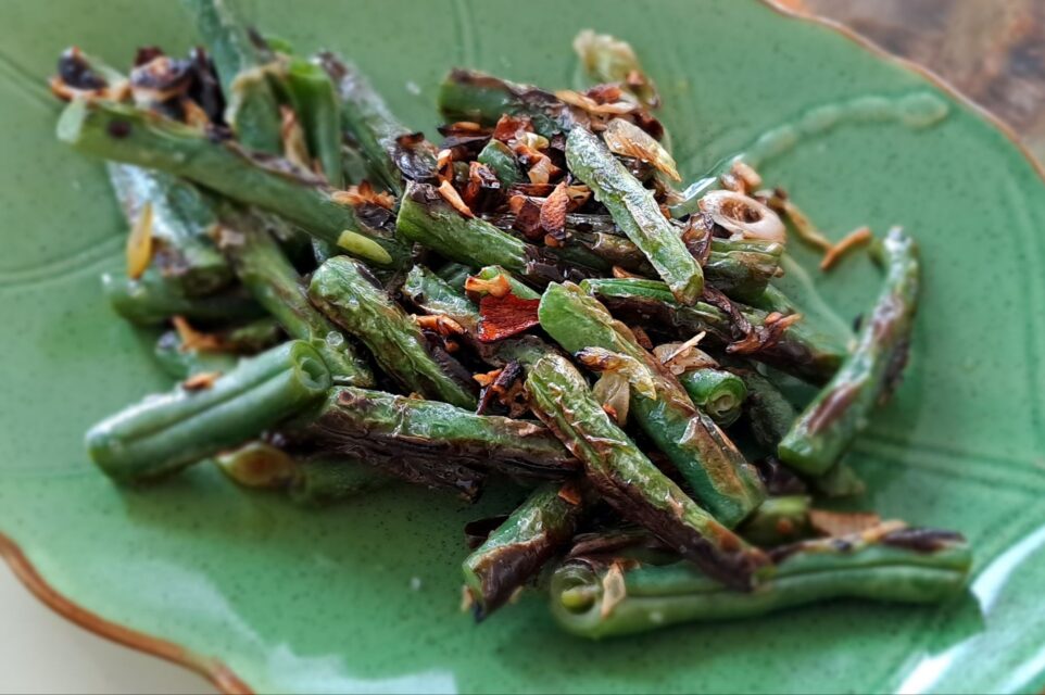 Dry fired Sichuan green beans